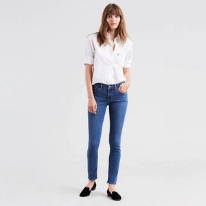 Levi’s 711 Skinny Jeans